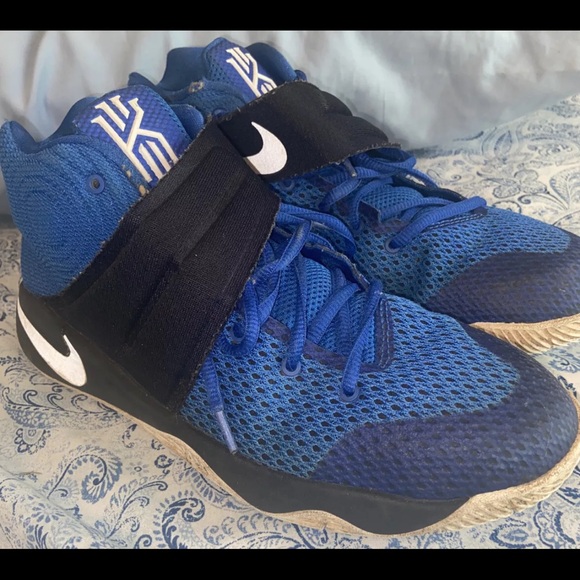 Nike Kyrie Irving 2 Royal Blue Youth Basketball Shoes Size 7Y - Picture 1 of 6